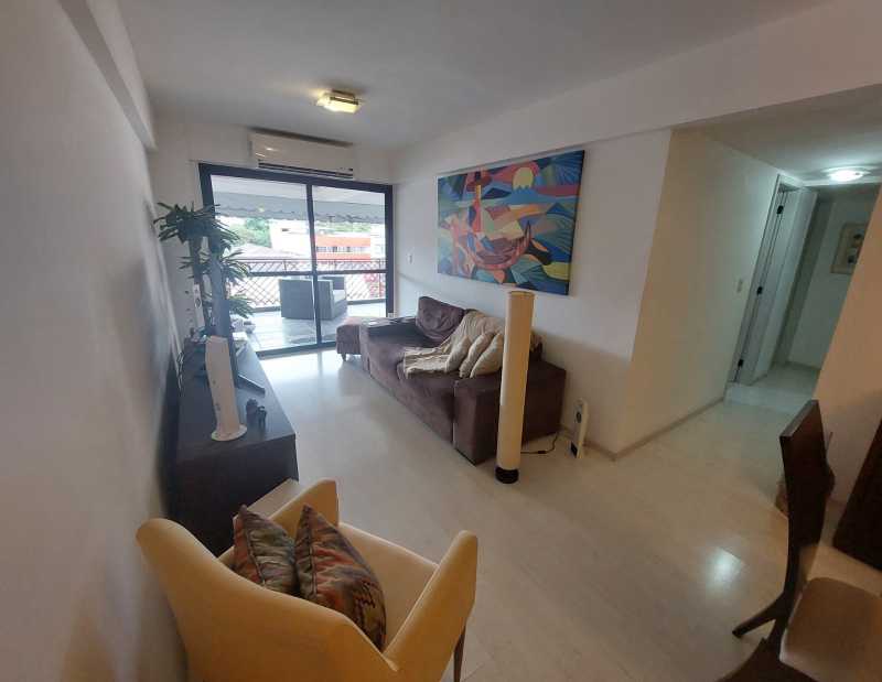 Apartamento à venda com 3 quartos, 115m² - Foto 1