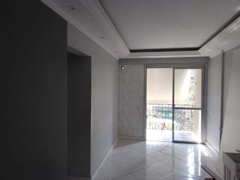 Apartamento à venda com 2 quartos, 80m² - Foto 3