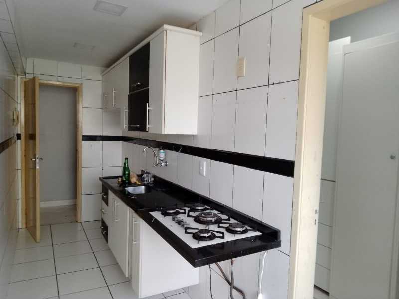 Apartamento à venda com 2 quartos, 80m² - Foto 13