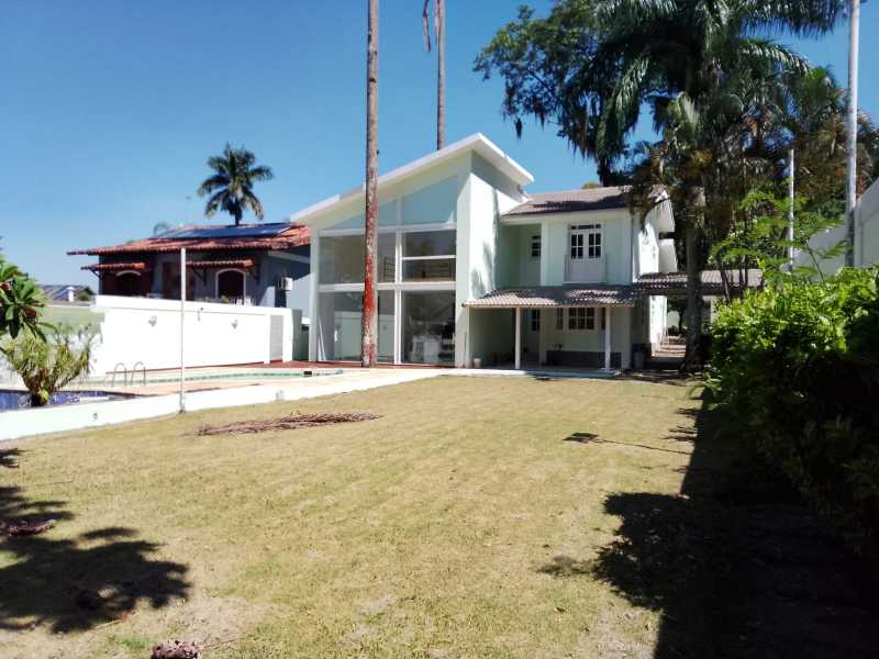 Casa de Condomínio à venda com 4 quartos, 800m² - Foto 3