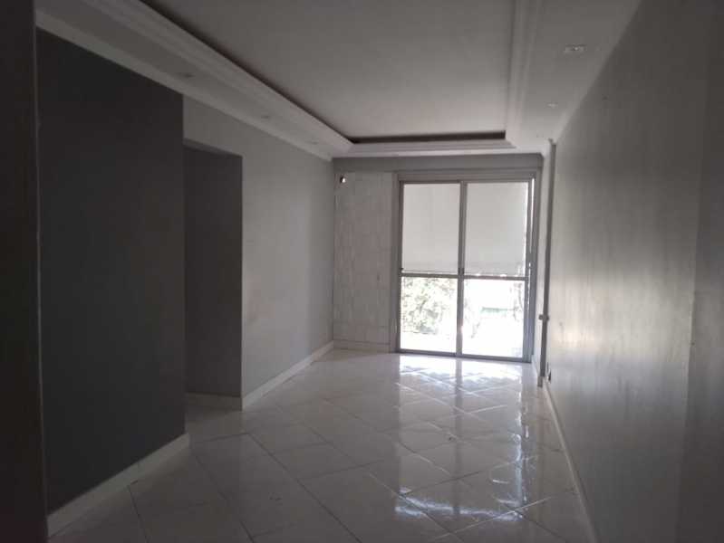 Apartamento para alugar com 2 quartos, 80m² - Foto 2