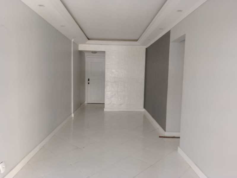 Apartamento para alugar com 2 quartos, 80m² - Foto 3