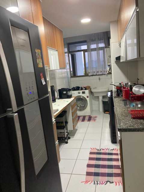 Apartamento à venda com 3 quartos, 73m² - Foto 3