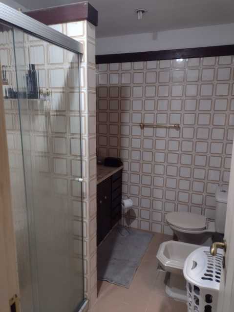 Casa de Condomínio à venda com 3 quartos, 250m² - Foto 11