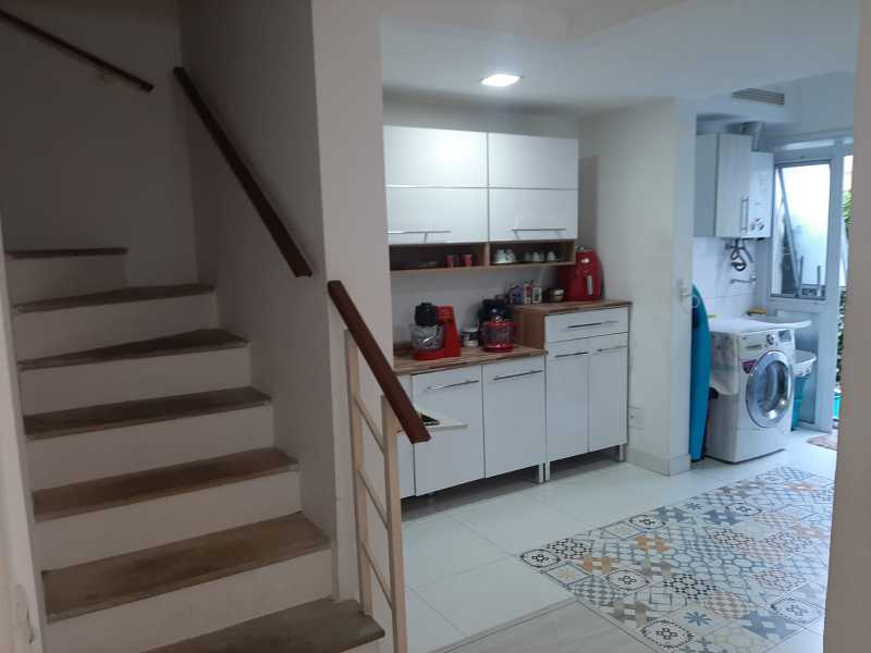 Apartamento à venda com 2 quartos, 70m² - Foto 12