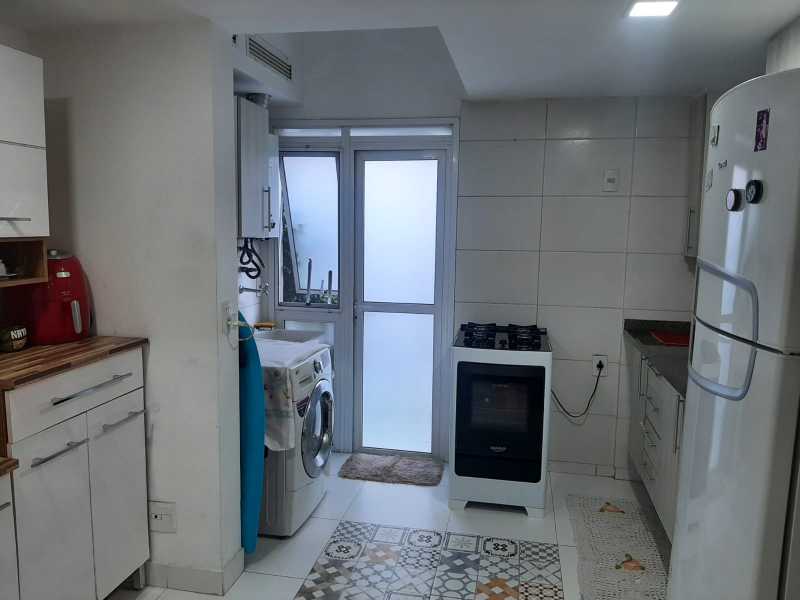 Apartamento à venda com 2 quartos, 70m² - Foto 13