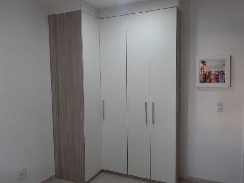 Apartamento à venda com 2 quartos, 70m² - Foto 14