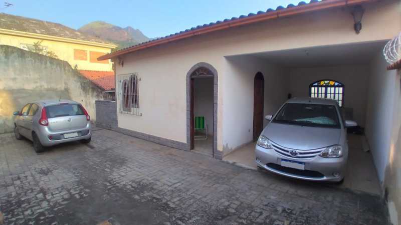 Casa à venda com 2 quartos, 167m² - Foto 1