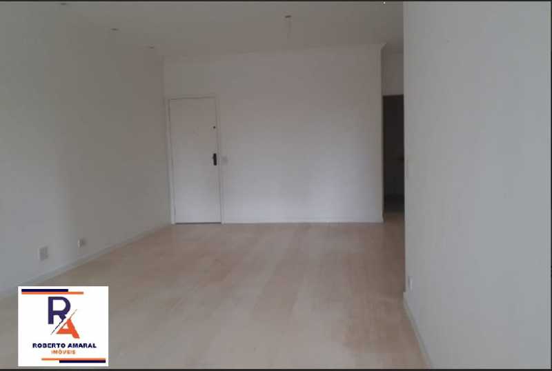 Apartamento à venda com 3 quartos, 140m² - Foto 4