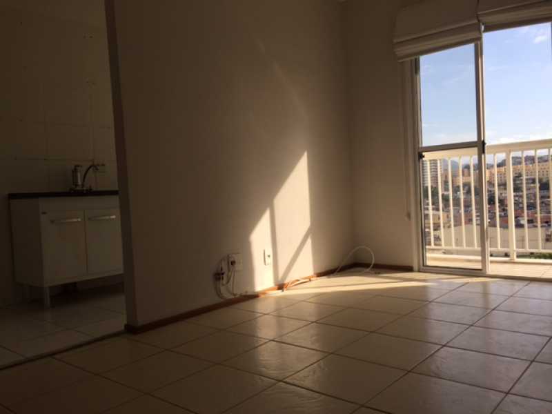 Apartamento à venda com 2 quartos, 62m² - Foto 3