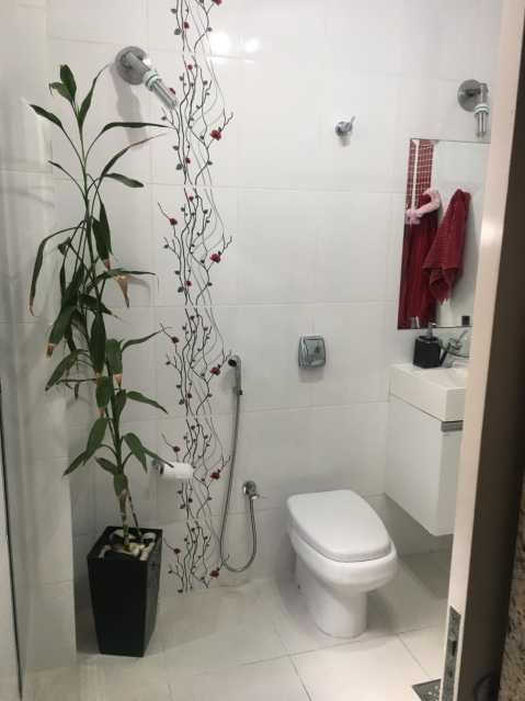 Apartamento à venda com 2 quartos, 104m² - Foto 10