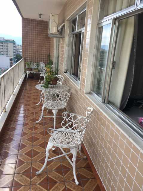 Apartamento à venda com 2 quartos, 104m² - Foto 26