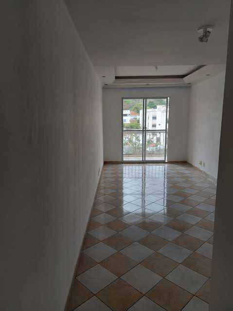 Apartamento à venda com 2 quartos, 62m² - Foto 2