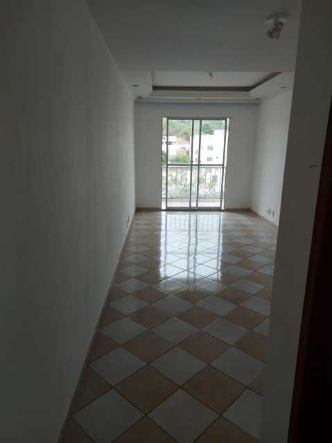 Apartamento à venda com 2 quartos, 62m² - Foto 6