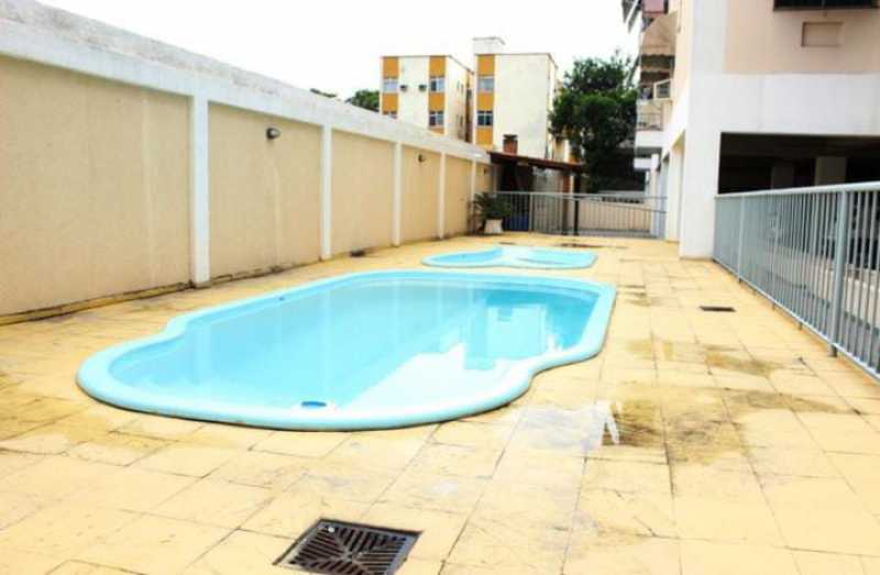 Apartamento à venda com 2 quartos, 62m² - Foto 20