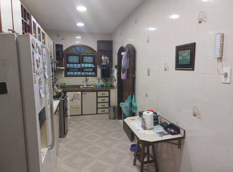 Casa Comercial à venda com 3 quartos, 201m² - Foto 11