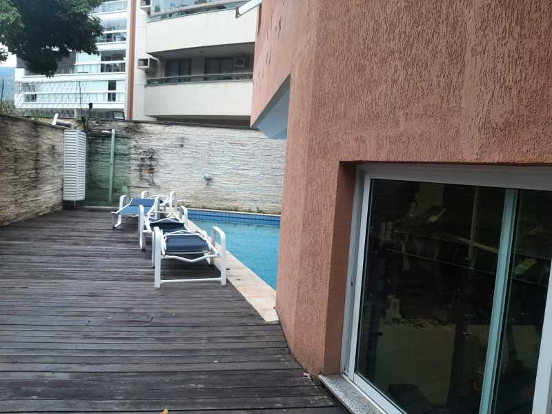 Apartamento à venda com 2 quartos, 90m² - Foto 26