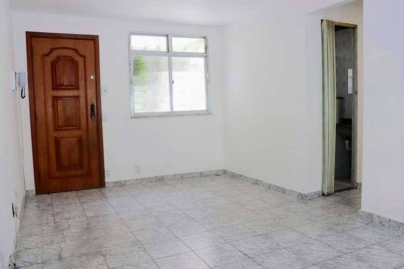 Apartamento à venda com 1 quarto, 41m² - Foto 2