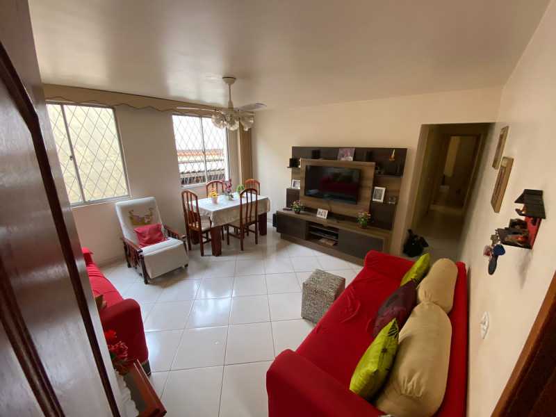 Apartamento à venda com 2 quartos, 75m² - Foto 2