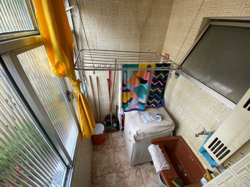 Apartamento à venda com 2 quartos, 75m² - Foto 6