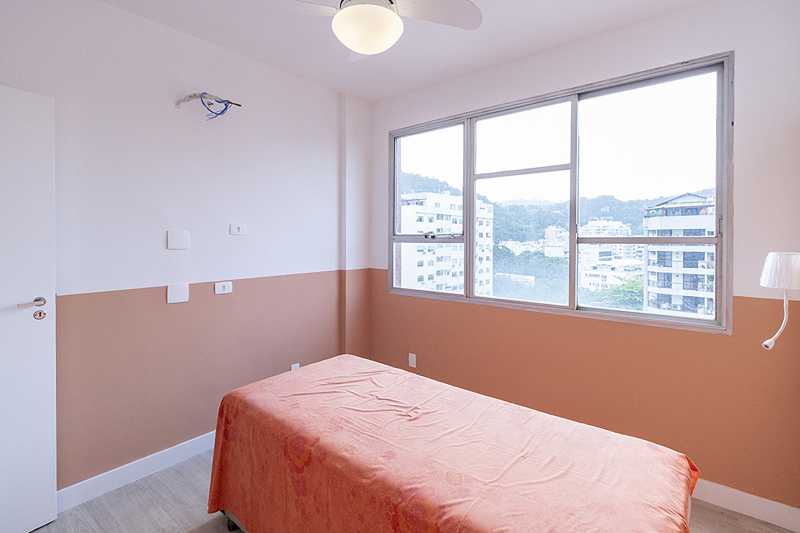 Apartamento à venda com 2 quartos, 70m² - Foto 9