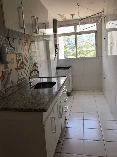 Apartamento à venda com 2 quartos, 62m² - Foto 12