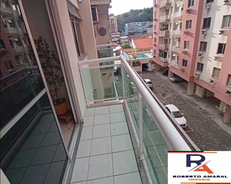 Apartamento à venda com 2 quartos, 61m² - Foto 1