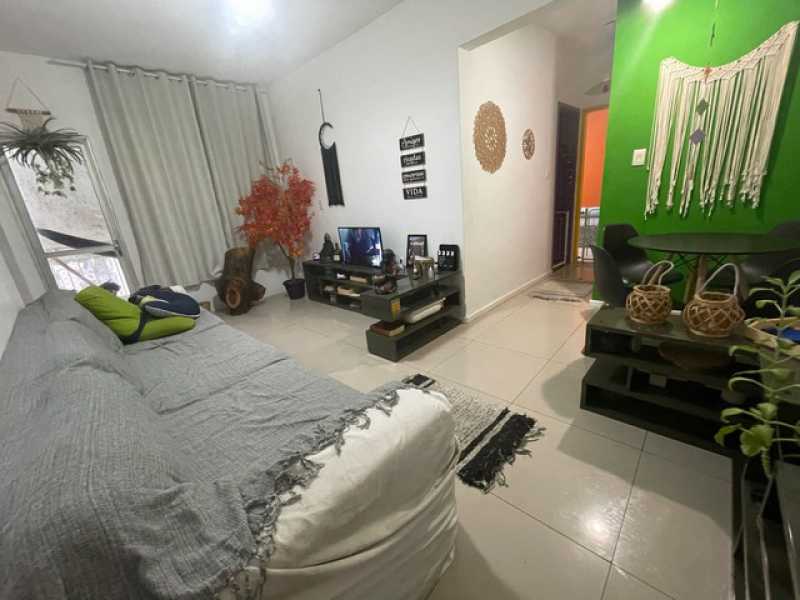 Apartamento à venda com 3 quartos, 80m² - Foto 2