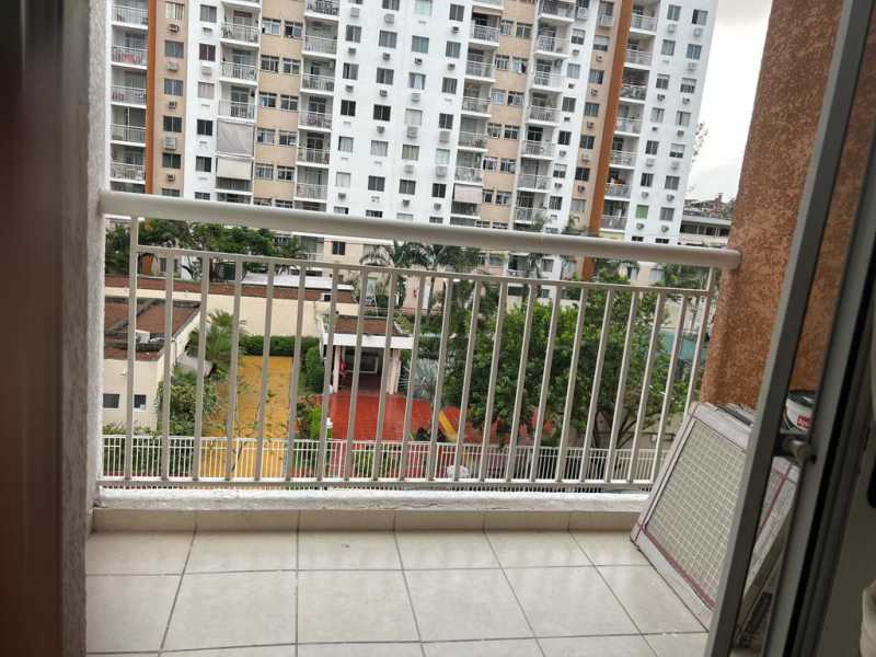 Apartamento à venda com 2 quartos, 60m² - Foto 2