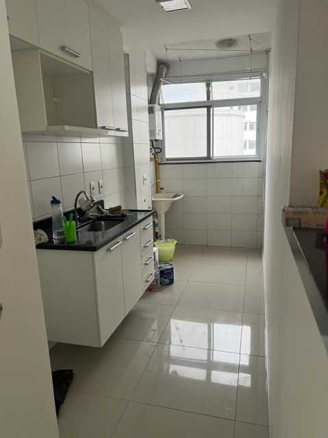 Apartamento à venda com 2 quartos, 60m² - Foto 11