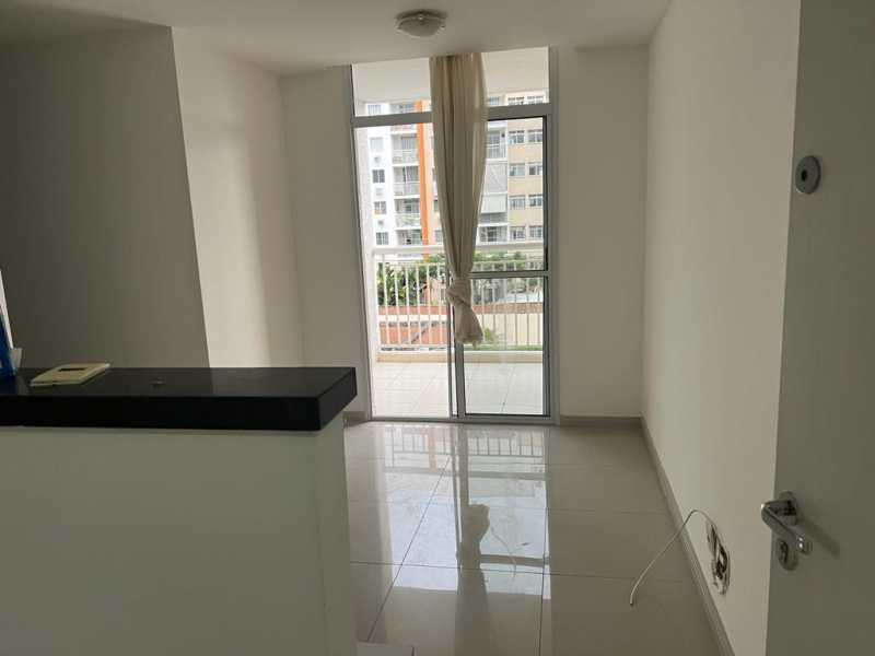 Apartamento à venda com 2 quartos, 60m² - Foto 5