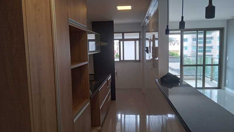 Apartamento à venda com 3 quartos, 68m² - Foto 2