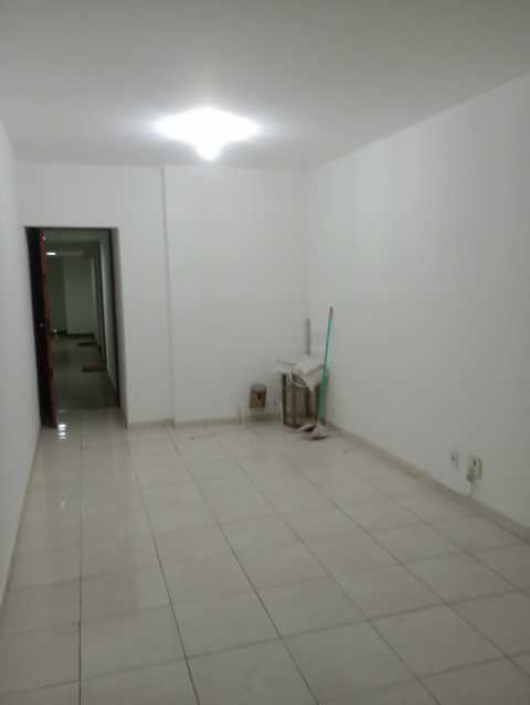 Apartamento à venda com 2 quartos, 62m² - Foto 2