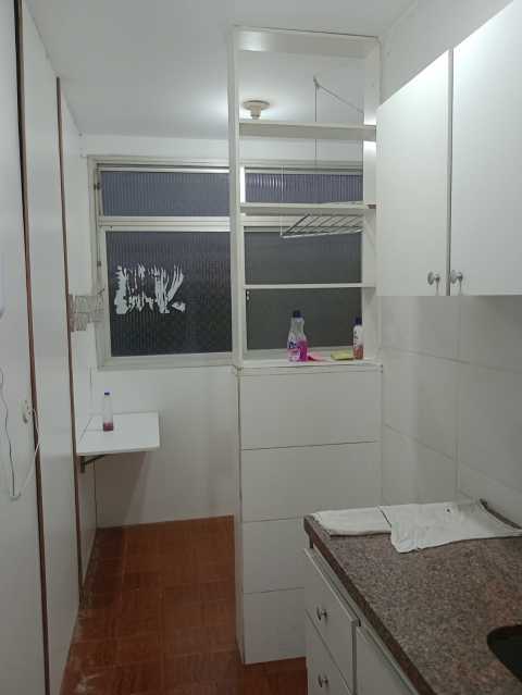 Apartamento à venda com 2 quartos, 62m² - Foto 10