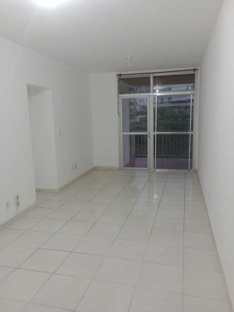 Apartamento à venda com 2 quartos, 62m² - Foto 4