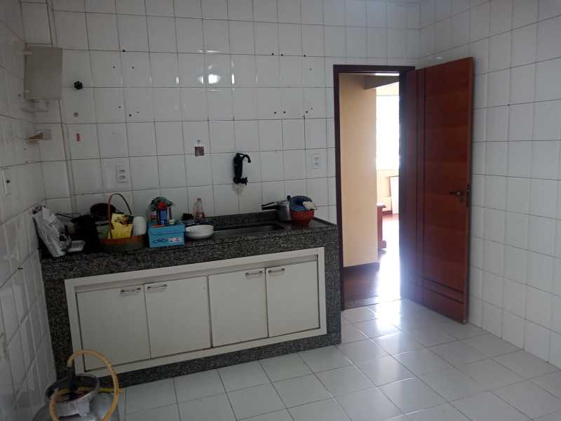 Apartamento à venda com 2 quartos, 85m² - Foto 11