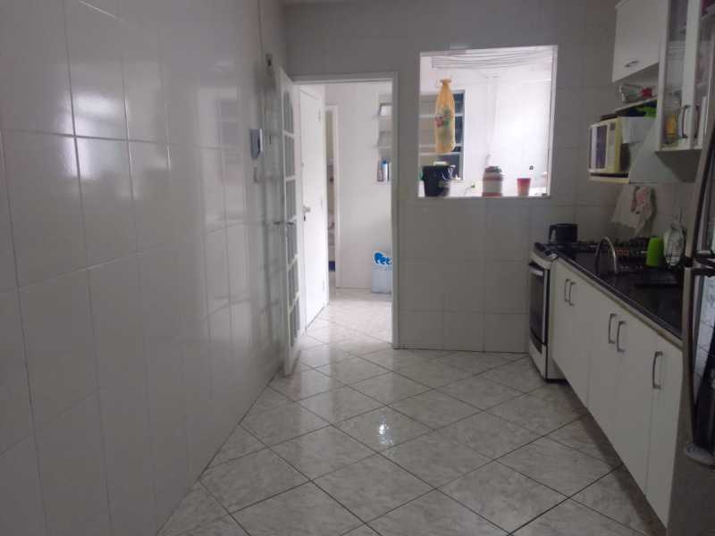 Apartamento à venda com 2 quartos, 102m² - Foto 13