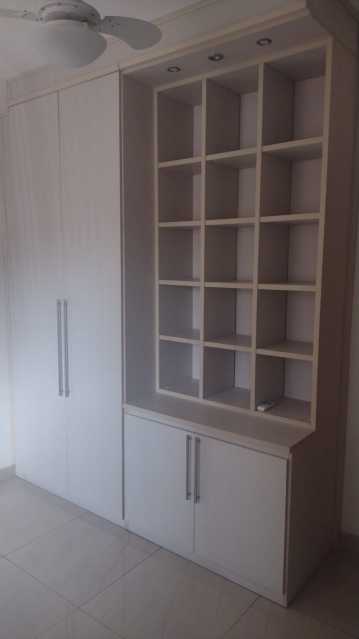 Apartamento à venda com 3 quartos, 84m² - Foto 9