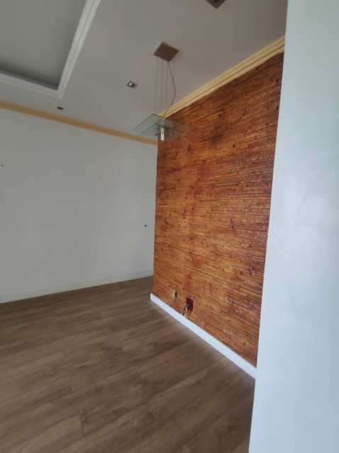 Apartamento à venda com 2 quartos, 62m² - Foto 2