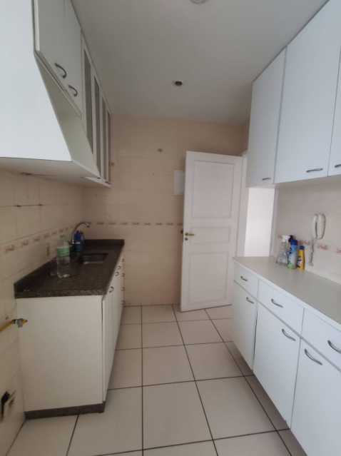 Apartamento à venda com 2 quartos, 62m² - Foto 21