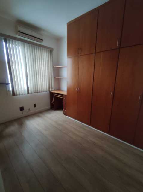 Apartamento à venda com 2 quartos, 62m² - Foto 17