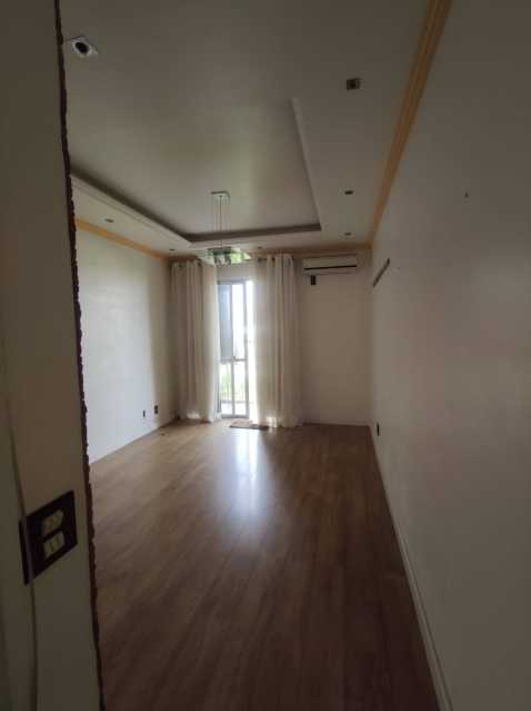 Apartamento à venda com 2 quartos, 62m² - Foto 13