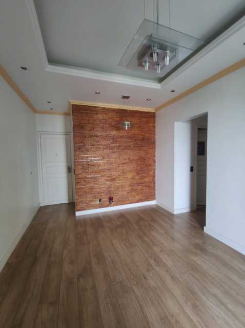 Apartamento à venda com 2 quartos, 62m² - Foto 5