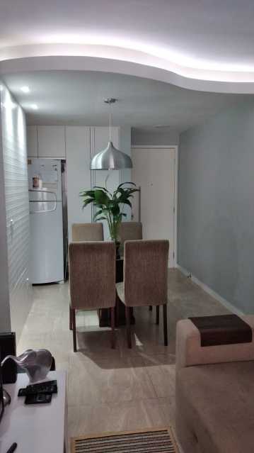 Apartamento à venda com 2 quartos, 58m² - Foto 2