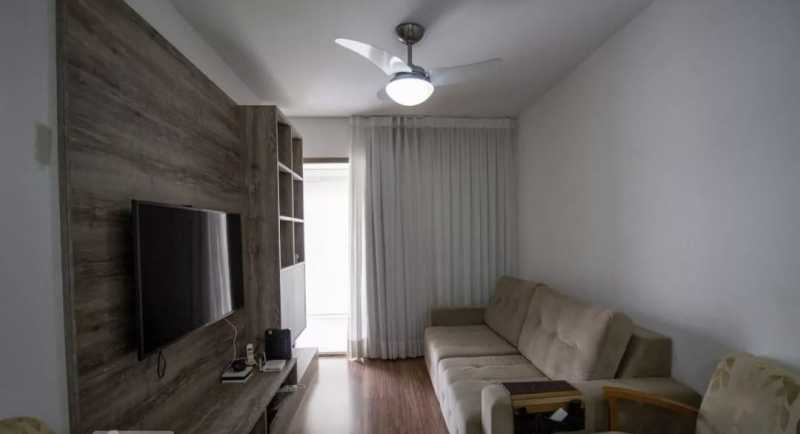 Apartamento à venda com 3 quartos, 94m² - Foto 2