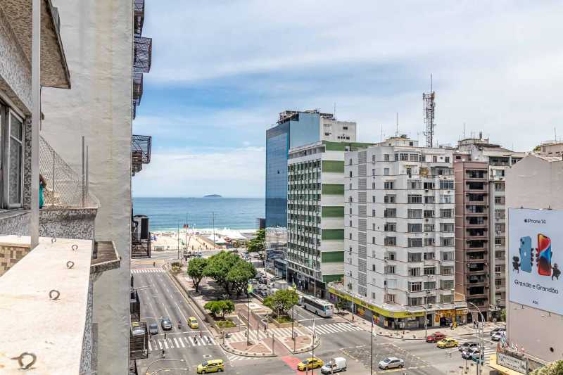 Apartamento à venda com 3 quartos, 135m² - Foto 2