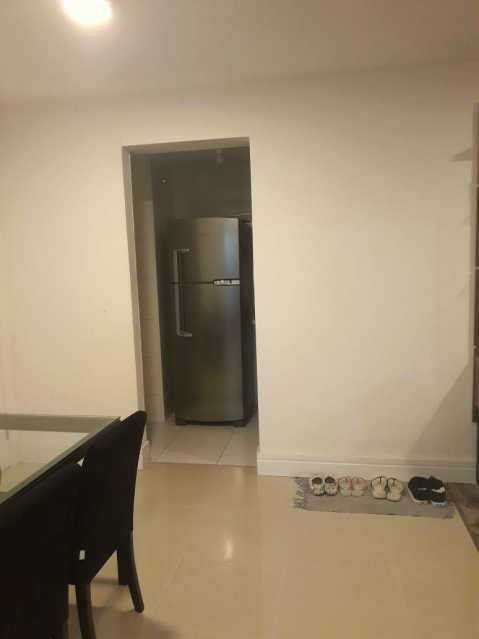 Apartamento à venda com 2 quartos, 64m² - Foto 9