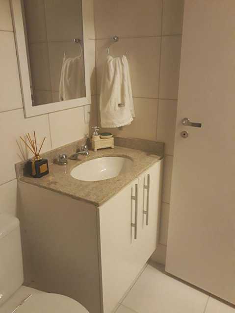 Apartamento à venda com 2 quartos, 64m² - Foto 19