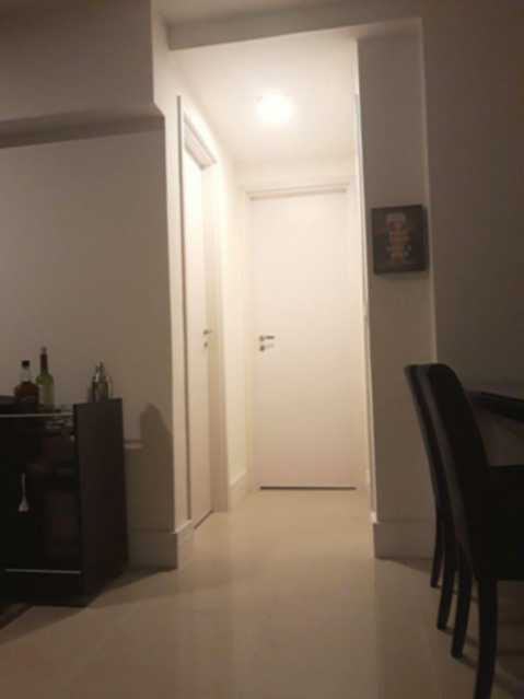 Apartamento à venda com 2 quartos, 64m² - Foto 8