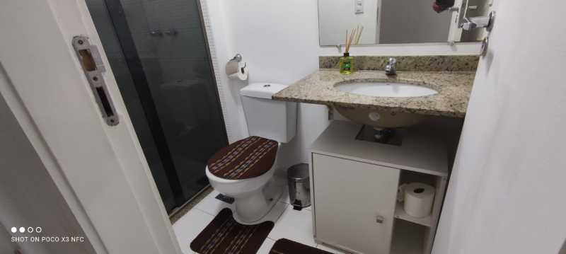 Apartamento à venda com 2 quartos, 64m² - Foto 11